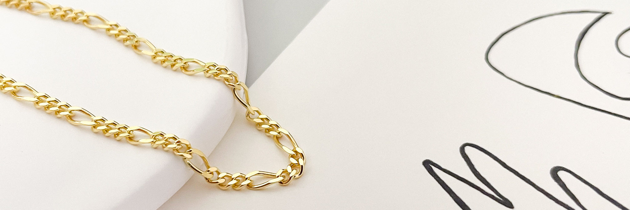 Goldene Armbänder für Damen