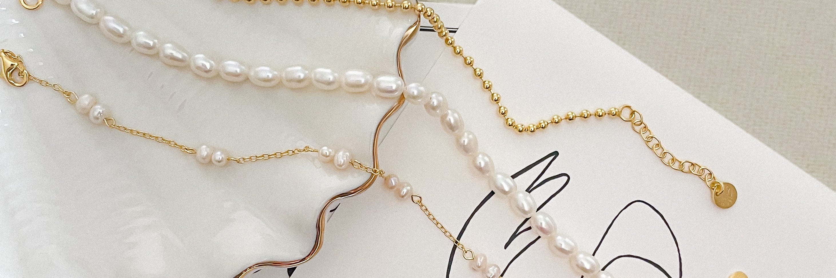 Goldene Halskette für Damen