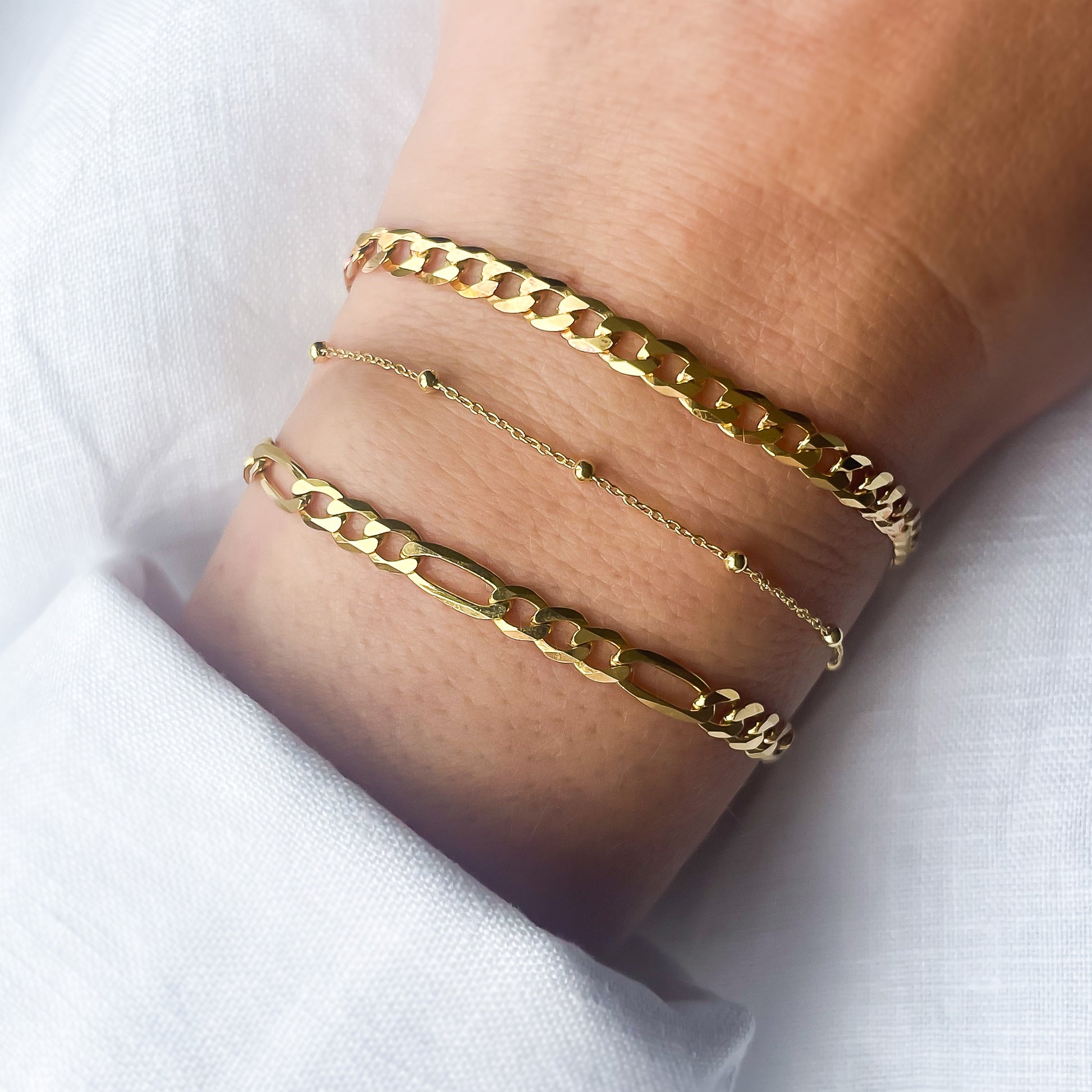 Elegantes goldenes Armband für Frauen und Mädchen, Gliederarmband